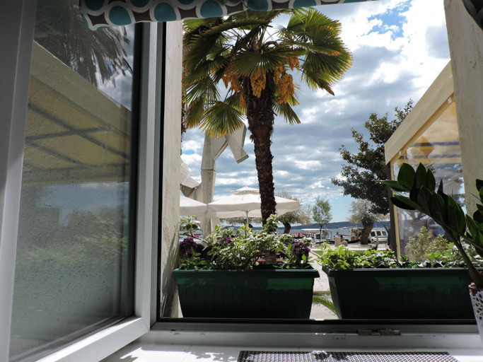 View 4, Apartments Nina Riva, Kaštela