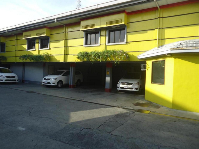Exterior 2