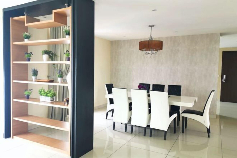 Dining Room 8