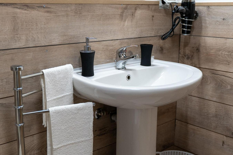 Bathroom 3, Villa Lachesi, Palermo