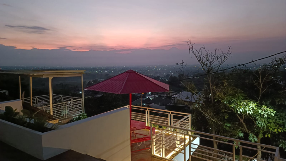 Others 4, Sunrise View Emerald Villas C2, Malang
