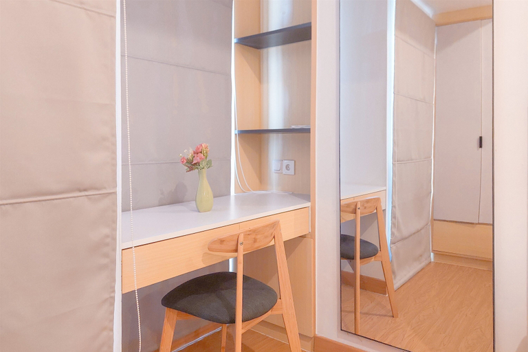 Bathroom 5, Best Price And Comfy Studio At Tokyo Riverside Pik 2 Apartment, Tangerang