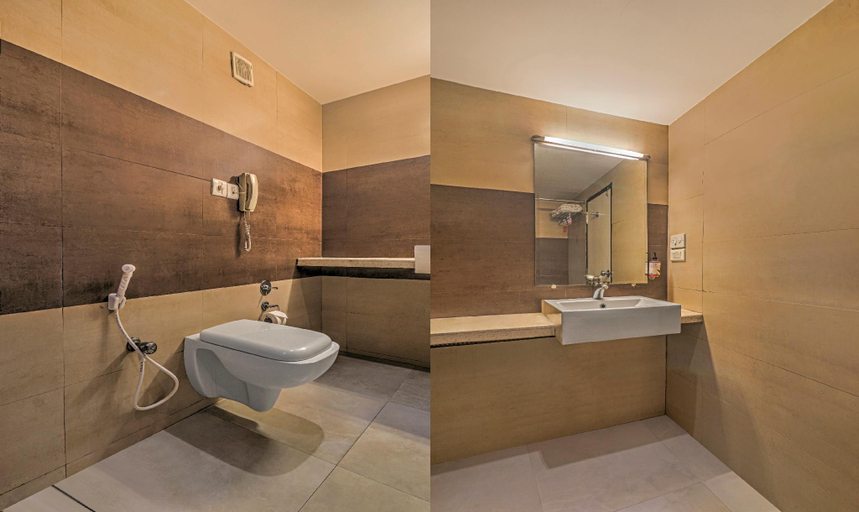 Bathroom 3, Treebo Premium Metropolis, Hyderabad