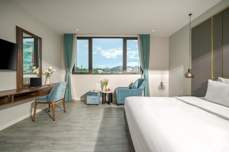 Bedroom 13