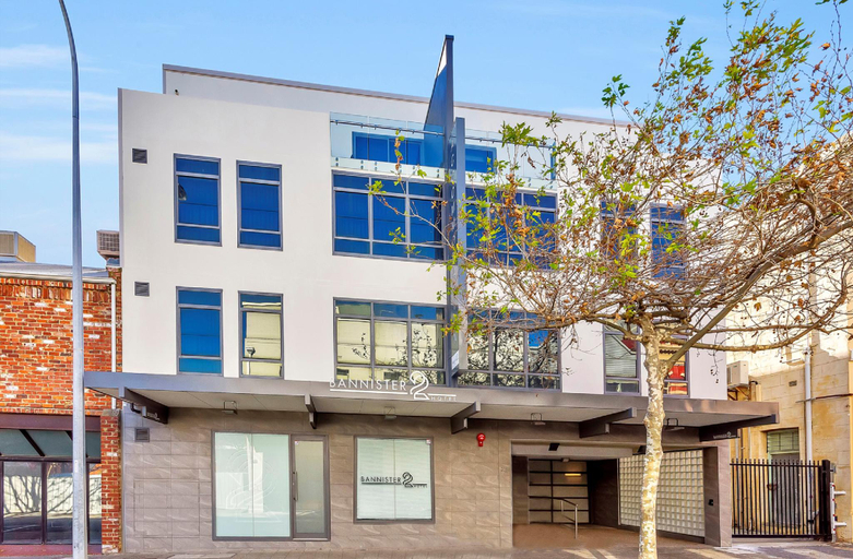 Exterior 5