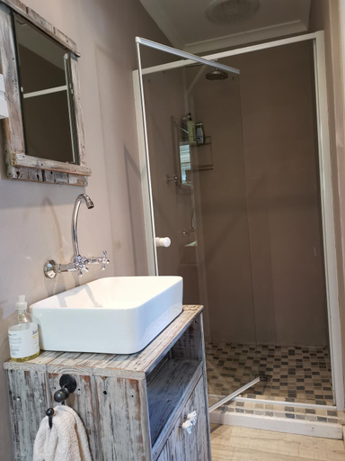 Others 3, 30 Oak Street, Overberg