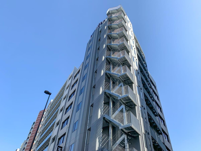 Exterior 9