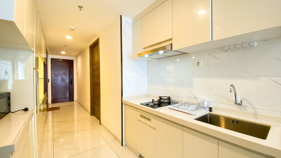 Others 2, Comfort and Elegant 3BR Apartment Sky House BSD By Travelio, Tangerang Selatan
