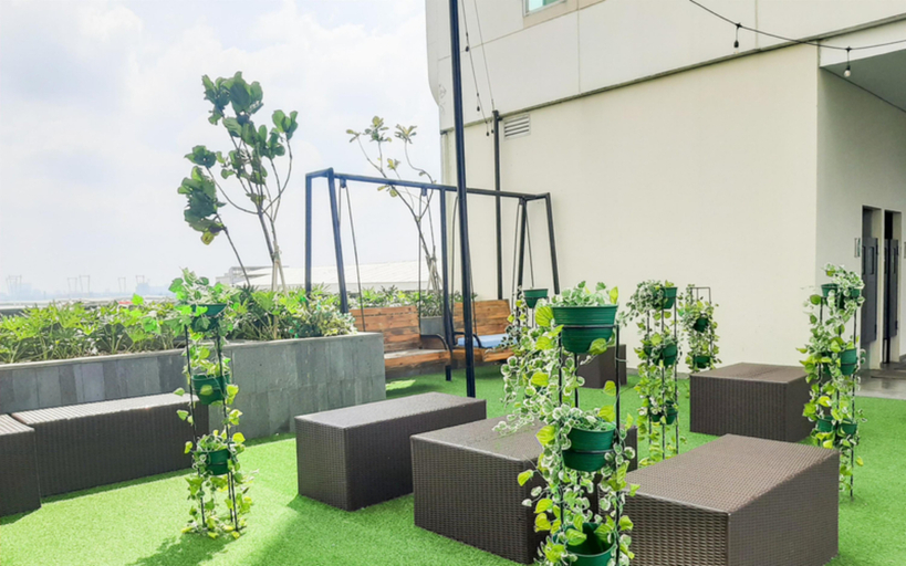 Others 4, Simple and Spacious Studio Apartment at B Residence By Travelio, South Tangerang