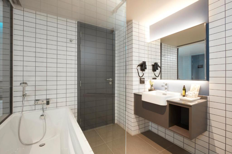 Bathroom 2
