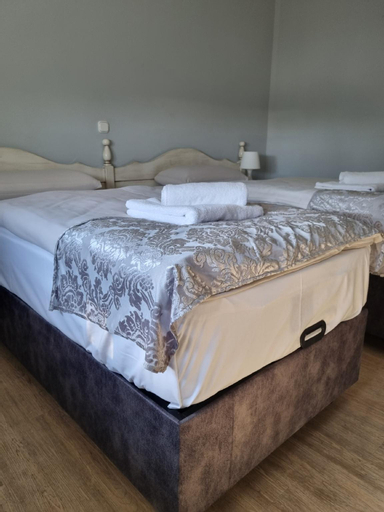 Bedroom 13