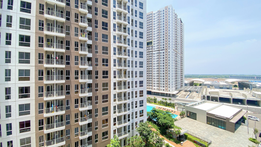 Exterior & Views 2, Cozy And Good Choice Studio Apartment At Tokyo Riverside Pik 2, Tangerang