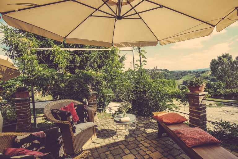 Others 5, Agriturismo I Suri Asti, Asti