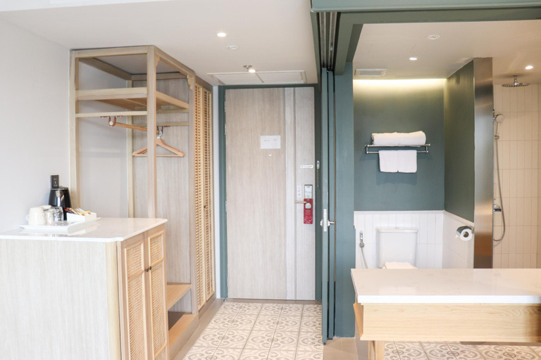 Bathroom 4