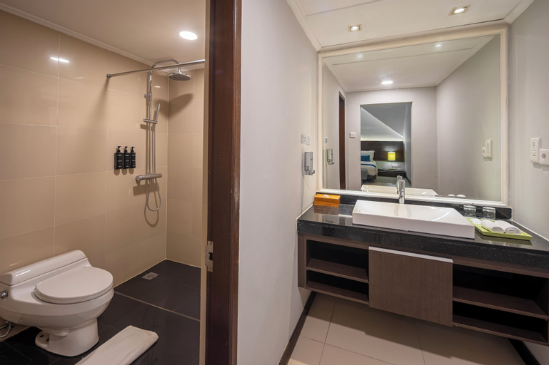 Bathroom 10