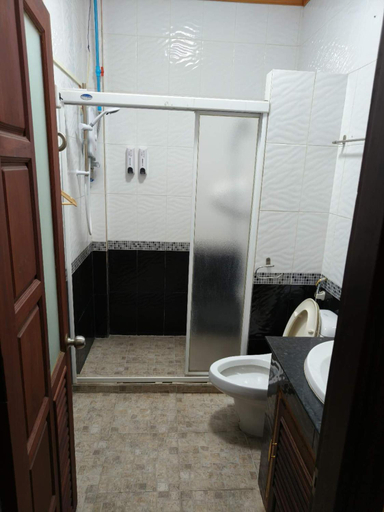 Bathroom 4, ShuYa Hotel 舒雅酒店, Luang Prabang
