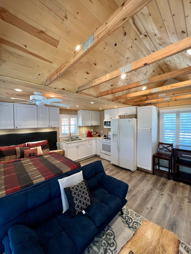 Others 3, The Lake Alfred Citruswood Cabin, Polk