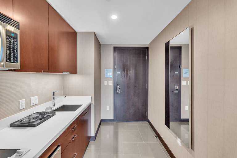 Others 3, VDARA HOTEL Premium Studio Suite * FREE VALET PARKING, Clark