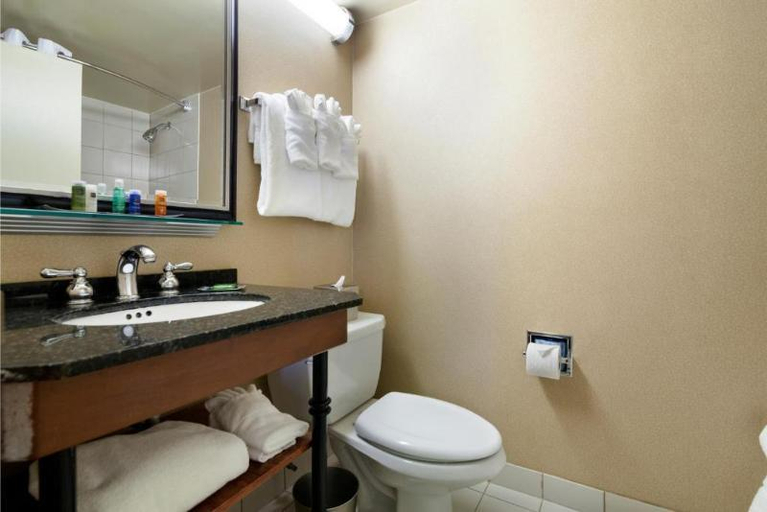 Bathroom 19