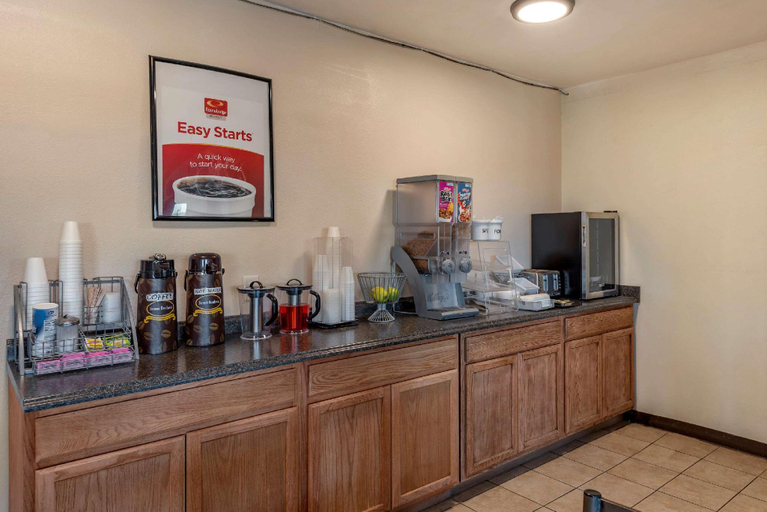 Food & Drinks, Econo Lodge La Junta, Otero