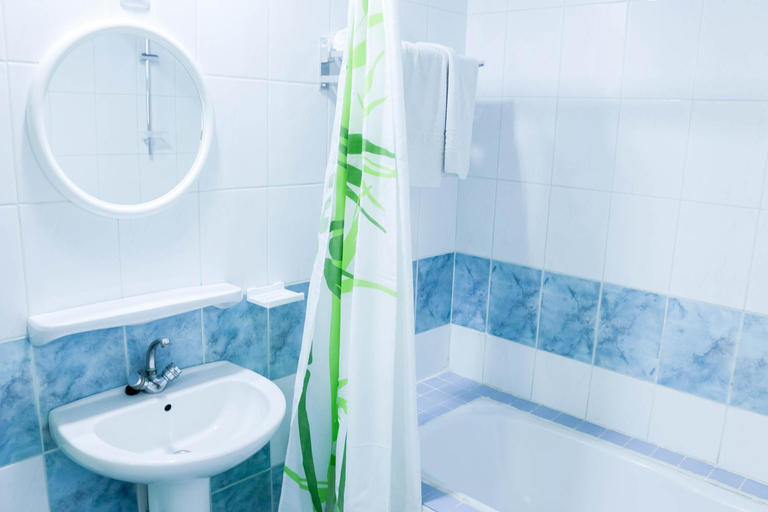 Bathroom 3, Tchero Appartement 1, Wouri