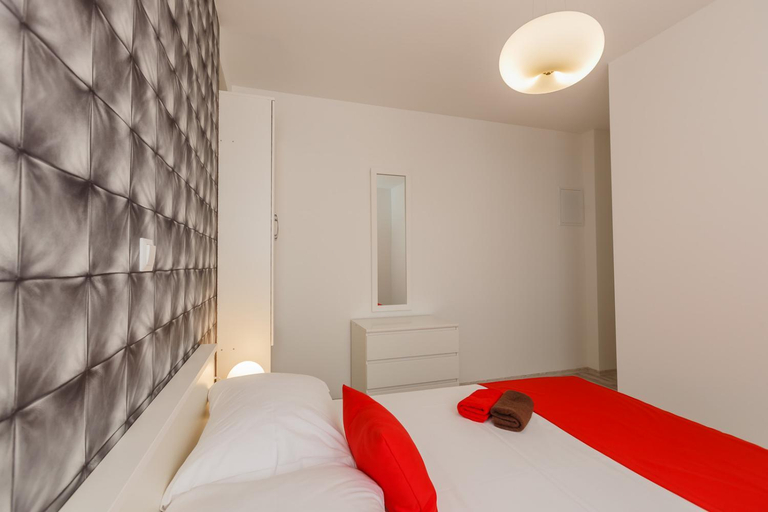 2, Apartmani Nikola, Kaštela