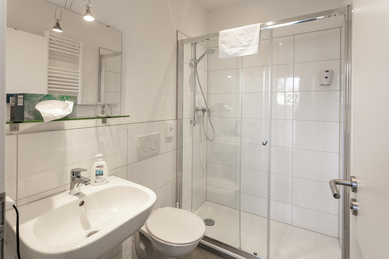 Bathroom 13