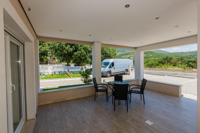 Exterior view 3, Apartmani Nikola, Kaštela
