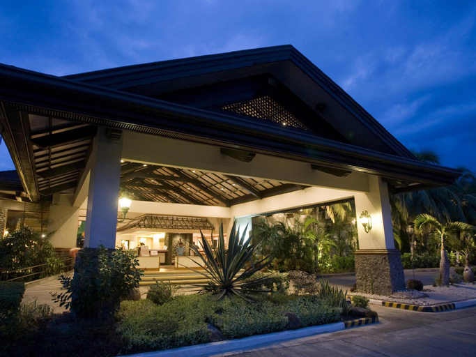 Exterior 1