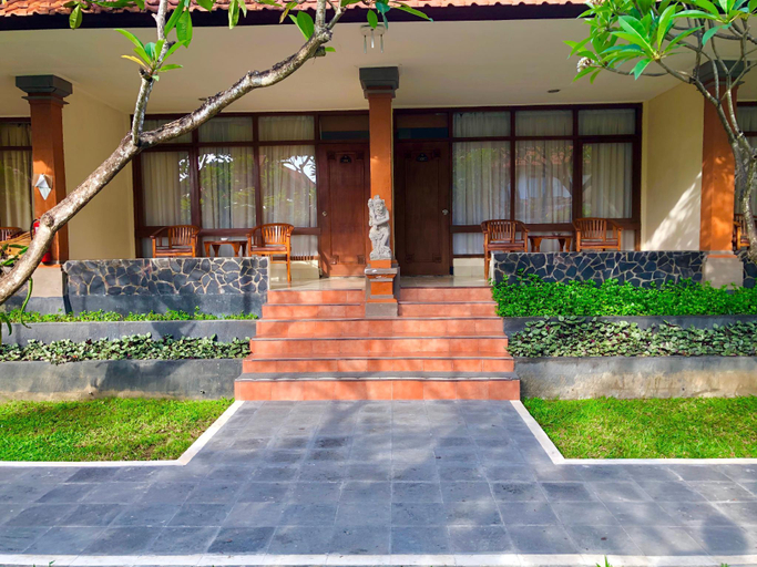 Exterior 7