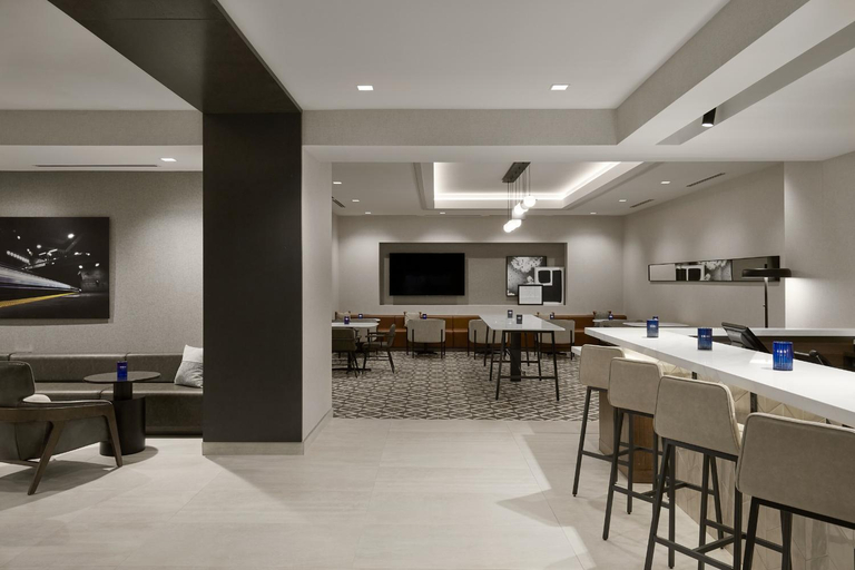 Food & Drinks 5, Hyatt Place Montreal Downtown, Montréal