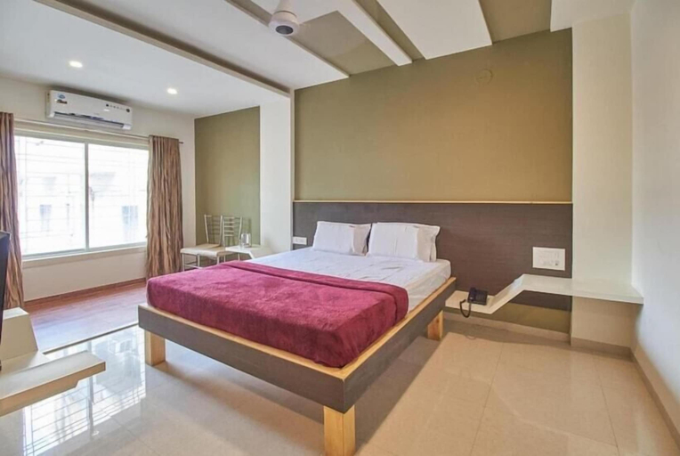Bedroom 3, Hotel Anugraha Deluxe, Kolhapur