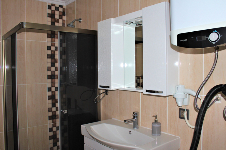 Bathroom 3, Mavi Restaurant & Apartments 2, Didim