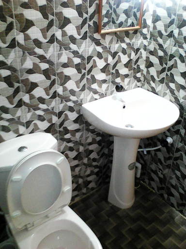 Bathroom 5, Lotus Inn Tourist Resort, Dambulla