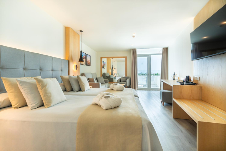 Bedroom 3, HL Rondo Hotel, Las Palmas