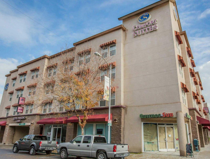 Exterior & Views 2, Comfort Suites Visalia Convention Center, Tulare
