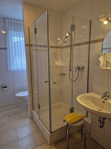 Bathroom 4