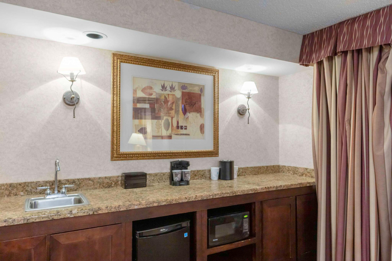 Dining Room 9