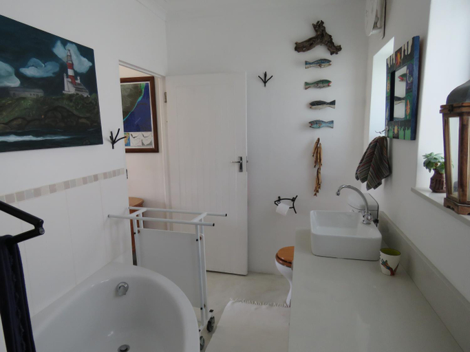 Bathroom 3, L Agulhas,Main @ 51, Overberg