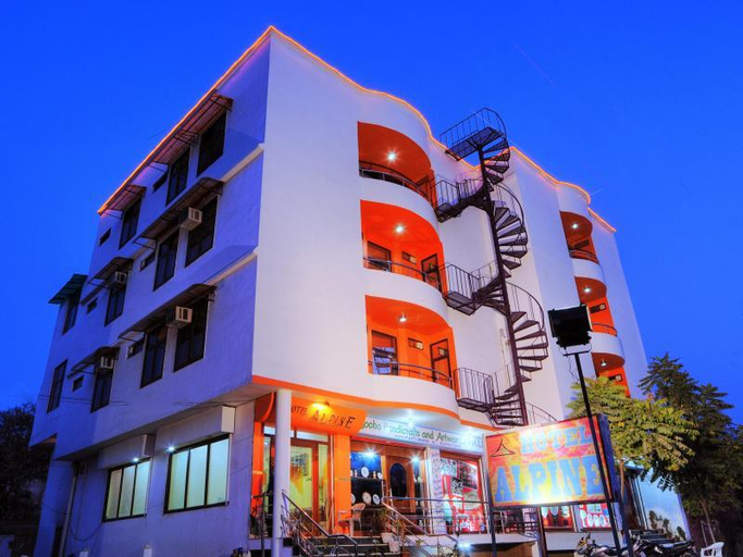 Exterior & Views, Hotel Alpine, Agra