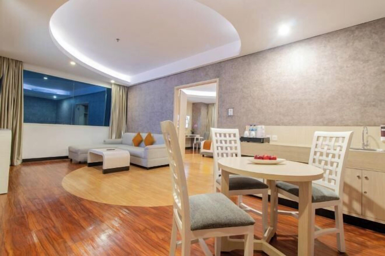 Dining Room 11