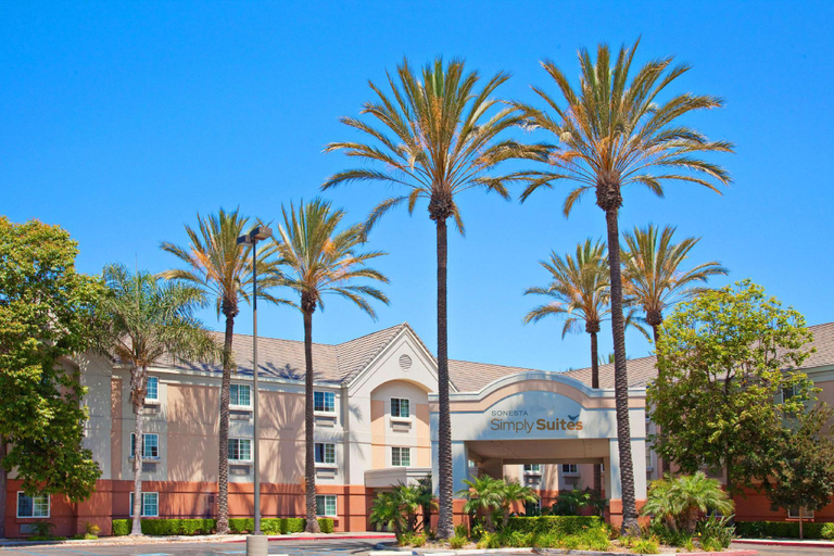 Exterior & Views, Sonesta Simply Suites Orange County Airport, Orange