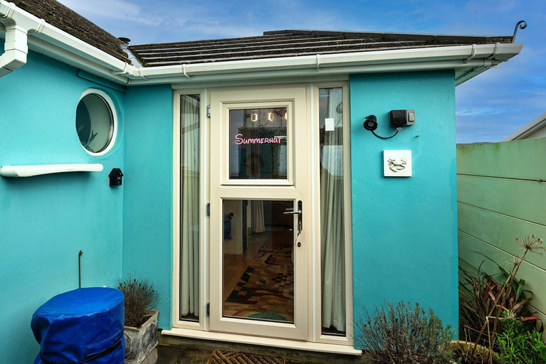 Exterior view, Finest Retreats - Treknow Summerhut, Cornwall