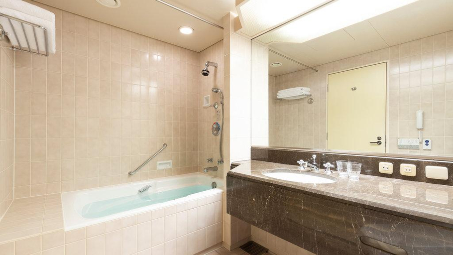 Bathroom 29