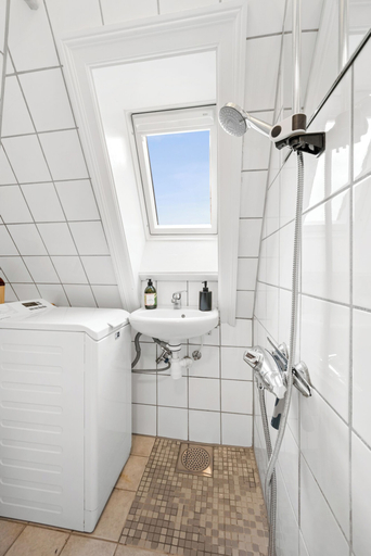 Bathroom 4, Apartment in the city center - balcony, Bergen