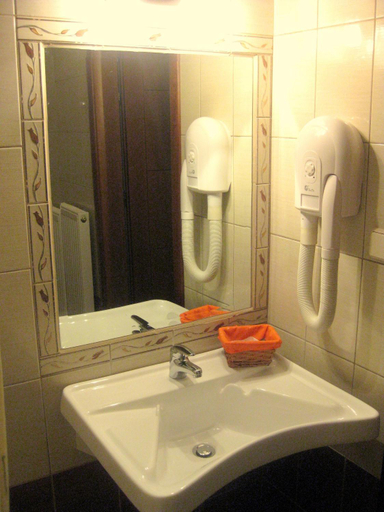 Bathroom 4, Filoxenia Hotel, Epirus