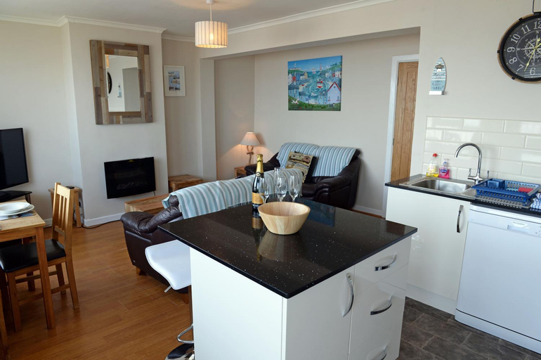 Facilities 4, Mermaid Apartment - Sea Front Apartment with Views, Pembrokeshire