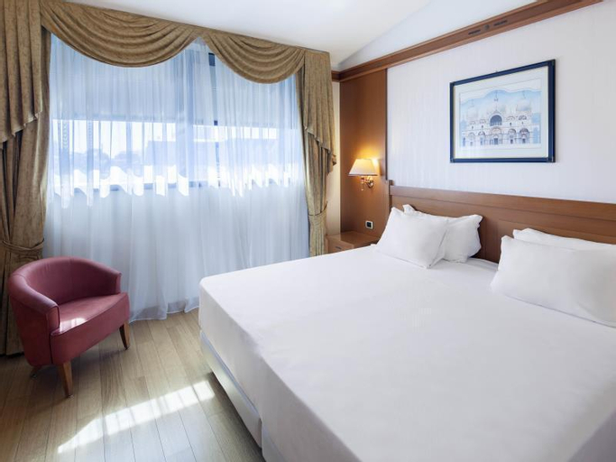 Bedroom 14