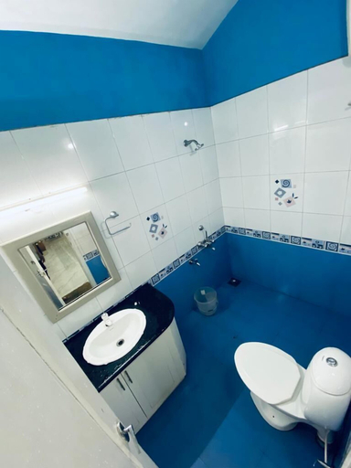 Bathroom 4, Cloud 9 Villa, Idukki