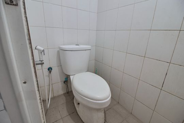 Bathroom 5, Apartement Dramaga Tower by Rendi Room 2, Bogor